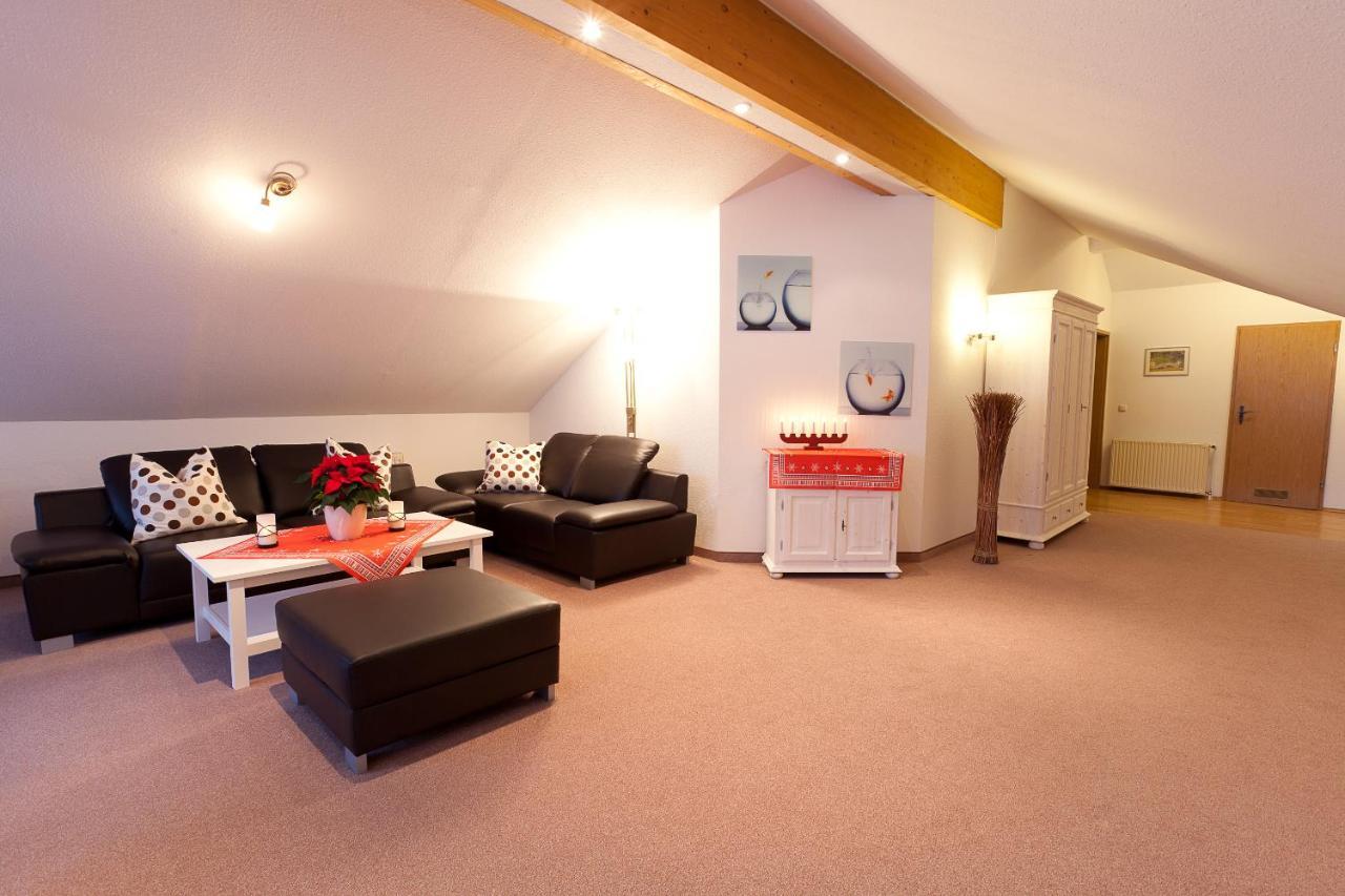 Familien- Und Wellnesshotel "Viktoria" Oberstdorf Esterno foto