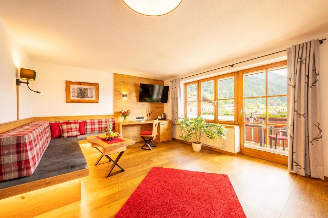 Familien- Und Wellnesshotel "Viktoria" Oberstdorf Esterno foto
