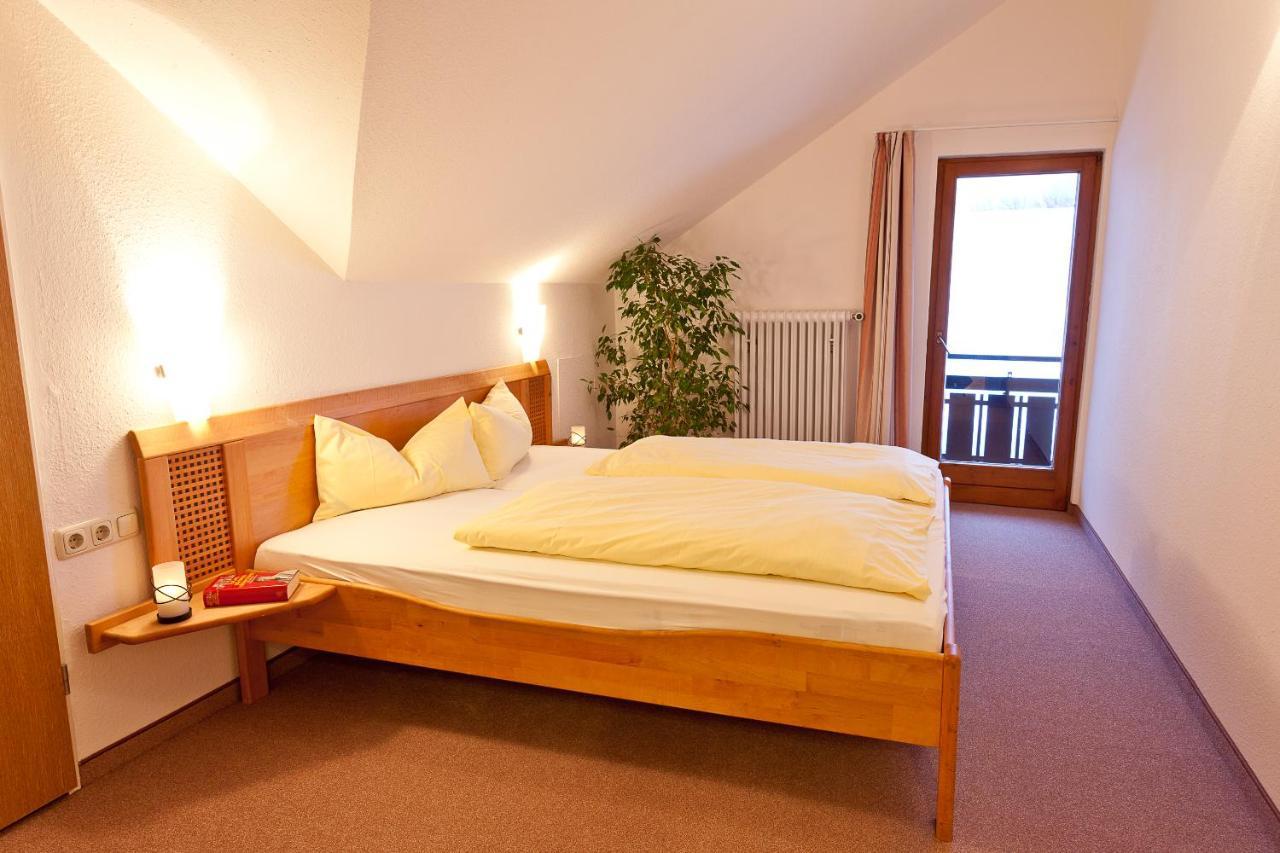Familien- Und Wellnesshotel "Viktoria" Oberstdorf Esterno foto