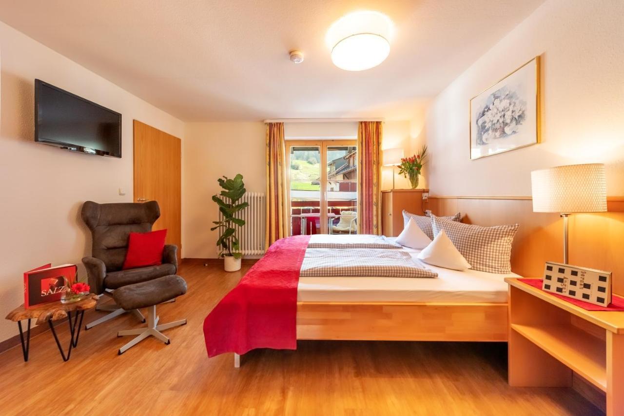 Familien- Und Wellnesshotel "Viktoria" Oberstdorf Esterno foto