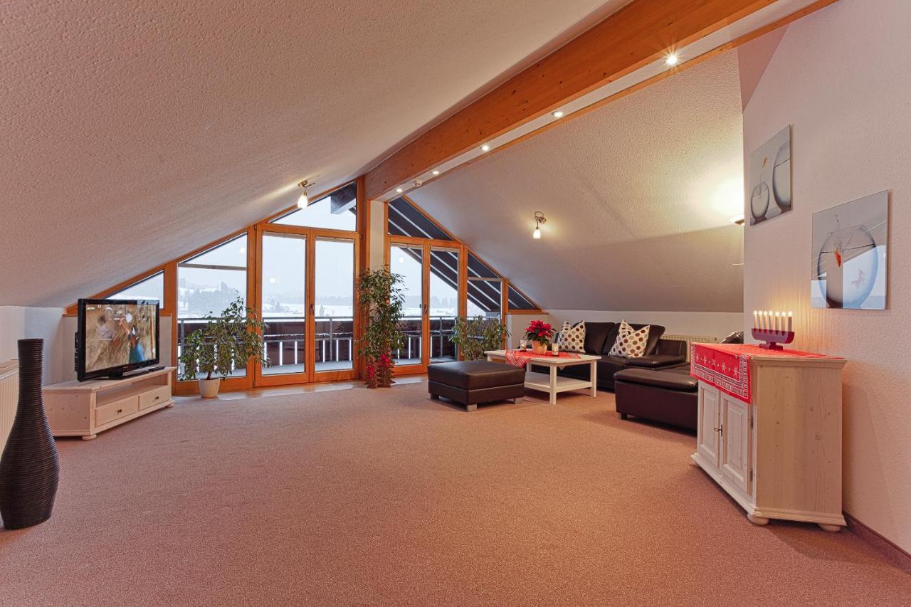 Familien- Und Wellnesshotel "Viktoria" Oberstdorf Esterno foto