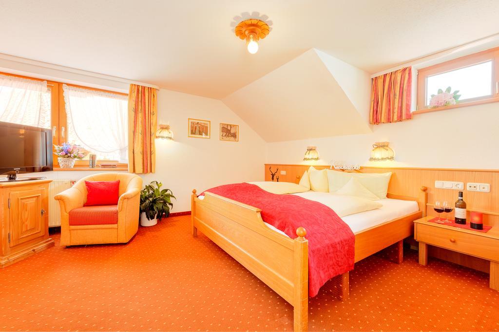 Familien- Und Wellnesshotel "Viktoria" Oberstdorf Esterno foto