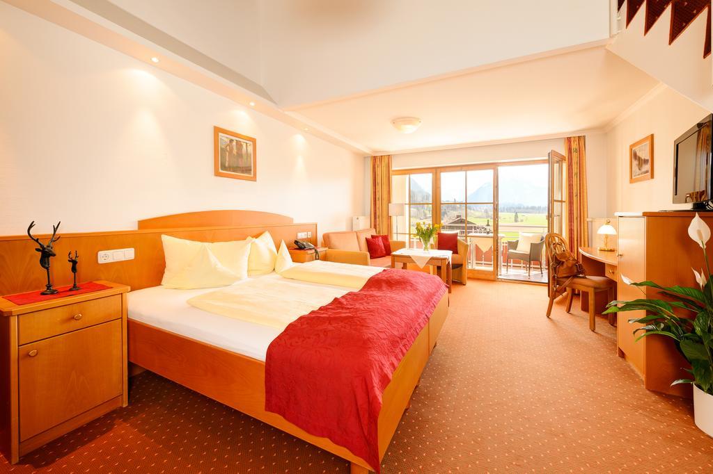 Familien- Und Wellnesshotel "Viktoria" Oberstdorf Esterno foto
