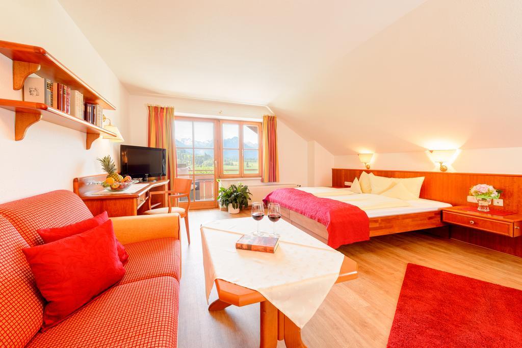 Familien- Und Wellnesshotel "Viktoria" Oberstdorf Esterno foto