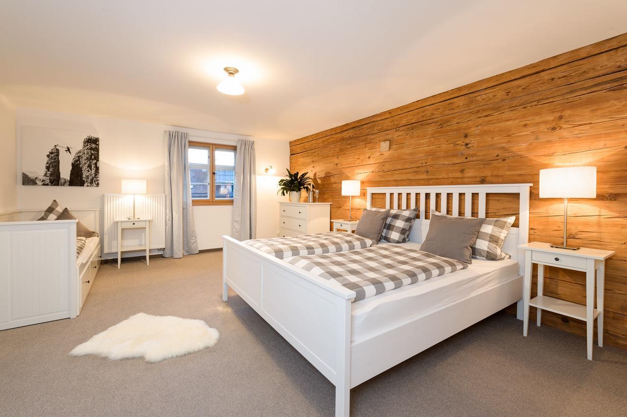 Familien- Und Wellnesshotel "Viktoria" Oberstdorf Esterno foto